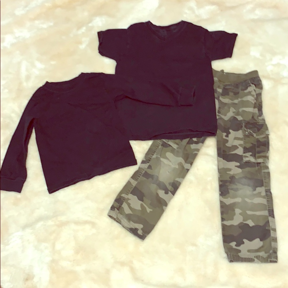 Camo pants w short and long sleeve black top